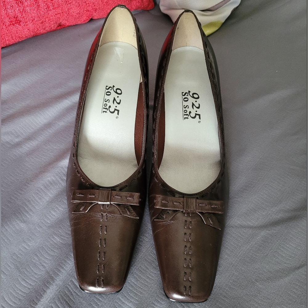 9.2.5 So Soft Pumps - Brown, Sz 7.5M - NWOT